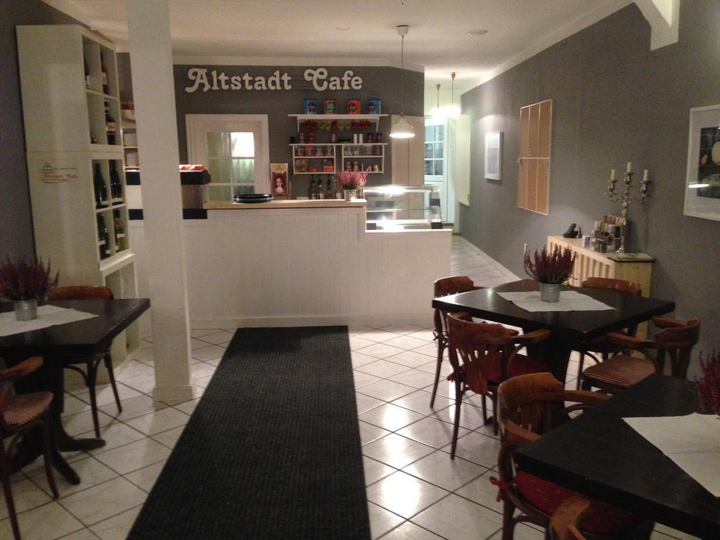 Altstadt Cafe Havelberg Bagian luar foto